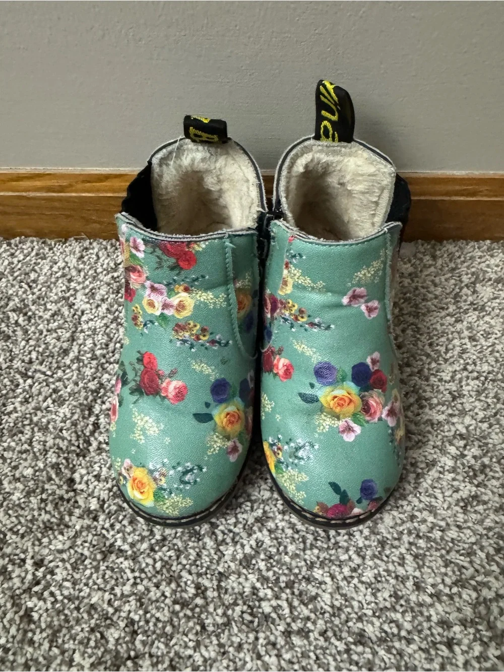 Girls Faux Fur Lined Floral Chelsea Boots Size 29 (11.5)